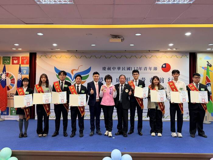 恭喜智工系黃建堃同學榮獲115年新竹縣大專優秀青年！圖片